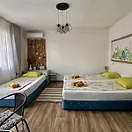 Hei Taka Guest house 4*