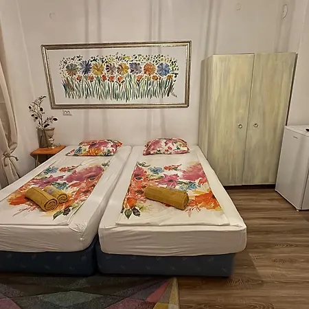 Hei Taka 招待所 索佐波尔